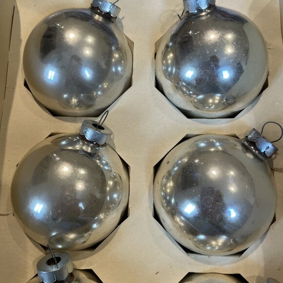 Vintage Essex Franke Silver Glass Christmas Tree Ornaments Set of 12 USA 60s - Picture 3 of 10